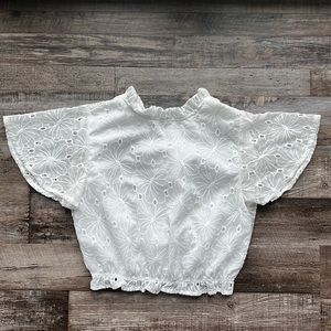 Altar’d State crop top🤍